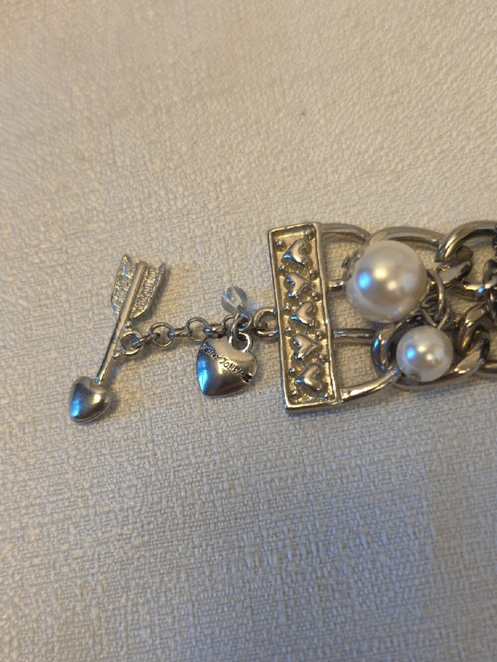 Betsey Johnson Silver Tone Bracelet with White Pearls and Clear Crystal Flower - Picture 7 of 7